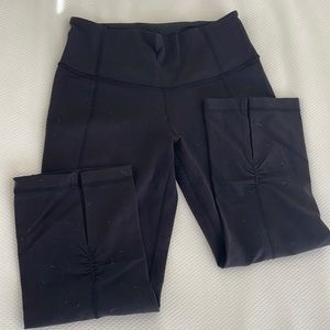 Lululemon black cropped wunder under leggings with slit